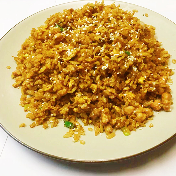 Yakimeshi pollo